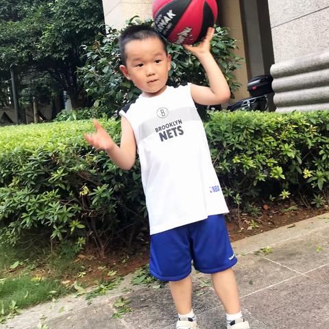 书香浸润快乐童年，阅读点亮智慧人生—-金麦穗幼儿园读书月中班组故事分享