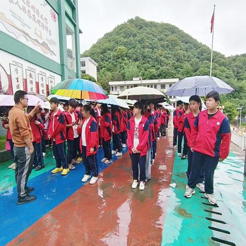 烧烤拾趣燃青春 座谈凝志向未来