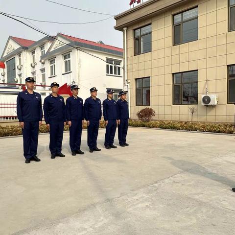 条令纲要学习月丨臧家庄消防站开展队列训练 狠抓作风养成