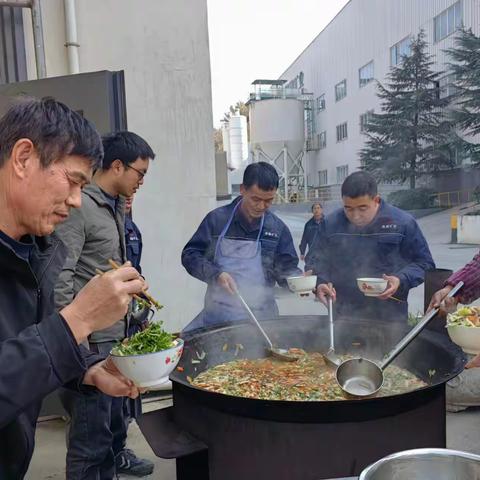 寒冬时节送温暖 心系职工暖人心