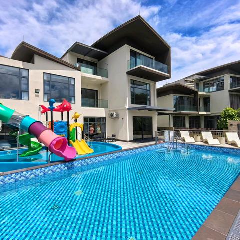 台山颐和温泉城｜揽湖·钧临.电梯9房16床一线湖景超大泳池&水上乐园温泉别墅（会议室）