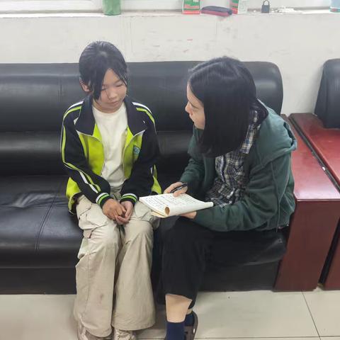 莒南县大店镇花园小学举行关注学生心理健康，构建阳光心灵校园活动