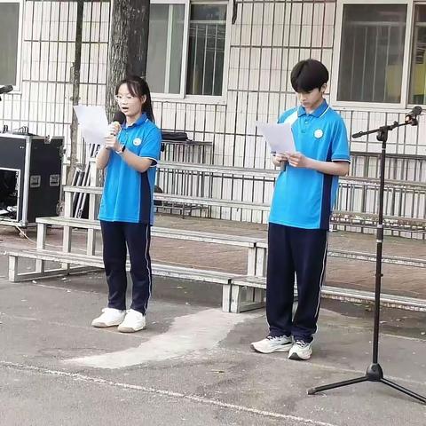 红心向党，歌声润魂——辉县市峪河镇中心学校举办红五月合唱比赛