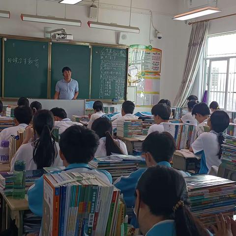 五指山中学高二年级第六周《环境卫生教育》主题班会