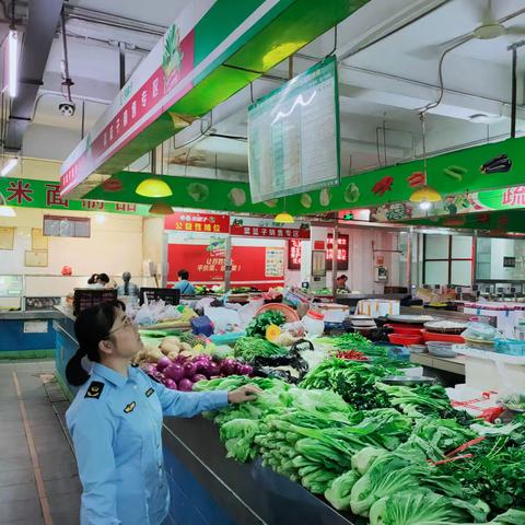 海口市市场监督管理局龙华分局中山监督管理所加强元旦节前农贸市场监管工作