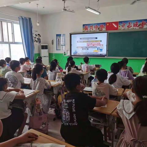 “提高警惕，预防诈骗”回隆镇东街小学班会活动纪实