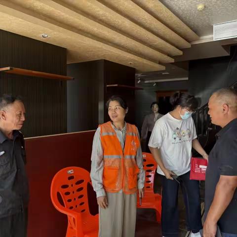 【琼山基层治理】凤翔街道迈瀛社区“益凤翔•帮帮团”调解小区铺面租户和物业矛盾纠纷