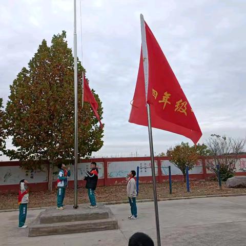 《让书香伴我们成长》——紫东小学升旗仪式