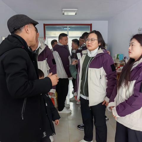 丽人135团队到兰山区柳青街道团队走访帮扶孩子