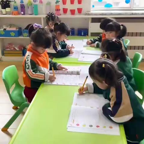 ［皇姑区北塔幼儿园］小班三月份教学总结