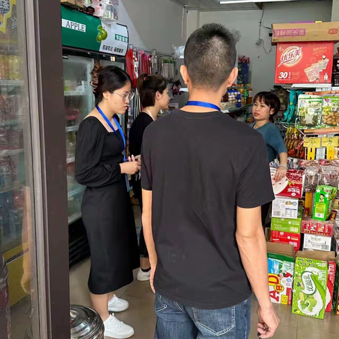 儋州市城北社区综合服务中心开展“尚俭崇信尽责 同心共护食品安全”食品安全宣传活动