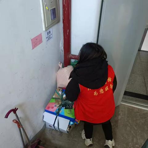 消除楼道堆占，守护安全家园