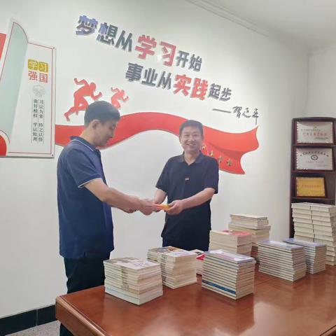 市交通运输工会开展送书进基层活动
