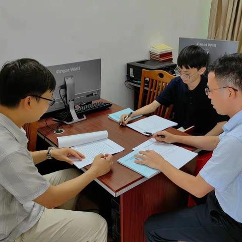 县委办改革调研室组织5月份学习例会