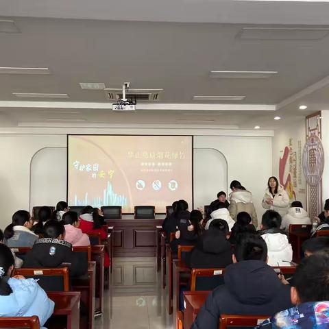 禁燃烟花爆竹 守护绿色家园——七里山街道海珀社区开展禁燃禁放宣讲活动