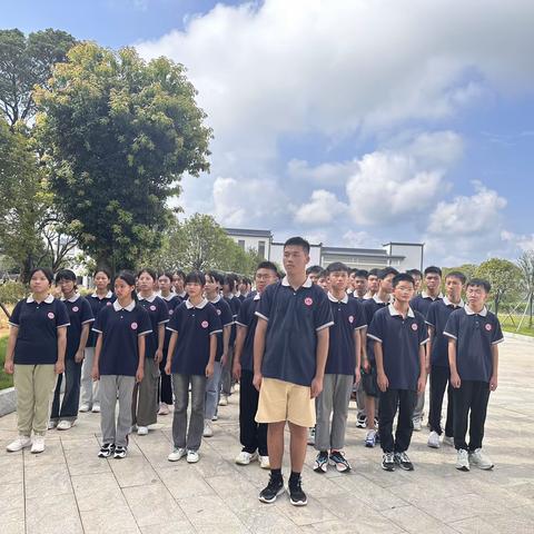 以军训之名，一睹青春“戎”颜 东乡申浩2023高一Day3军训日志