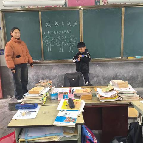 程阁小学开展数学“同课异构”教学活动