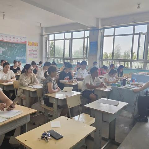 拒绝有偿家教，我们在行动——油榨镇何庄小学拒绝有偿家教警示教育大会纪实