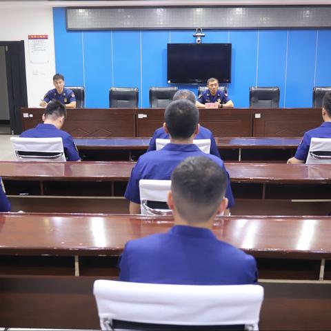 刘洋副支队长深入党委成员包保联系点海伦市消防救援大队指导近期工作