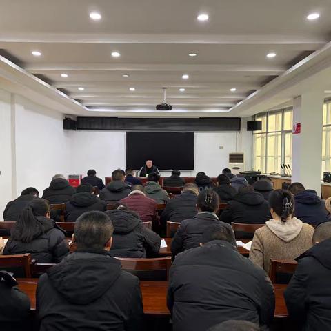 县水务集团传达学习全县两会精神