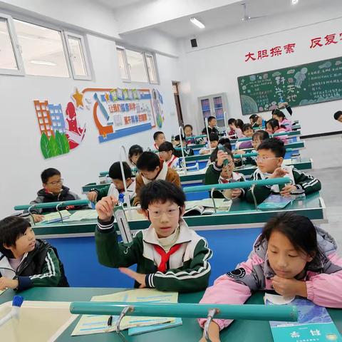 文冠小学—科学小实验—动动手，激发，活化孩子们的思维
