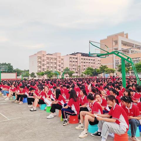 以背促读，以读促学——贵港市达开高级中学2023年高一年级5月份经典美文背诵比赛