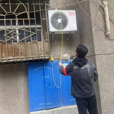 清明安全不放松 入户服务暖人心