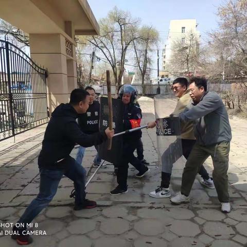 虎林市职业教育中心学校开展反恐防爆演练