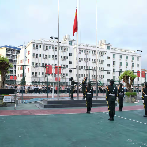 海南省第二卫生学校 迎国庆开展爱国主义教育活动