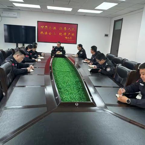警务保障科召开工作会议
