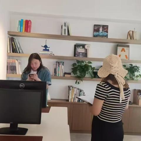 北大街道玉皇阁社区宣传“信易贷”政策助力优化营商环境