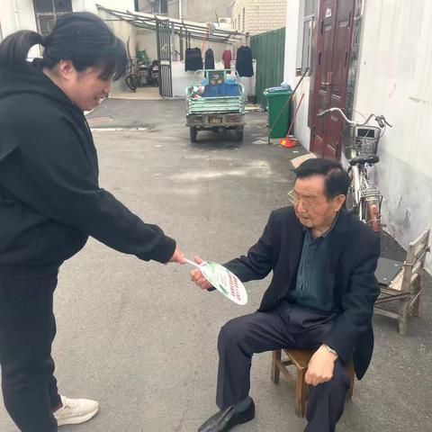 玉皇阁社区开展全民国家安全教育日宣传活动，共筑安全防线
