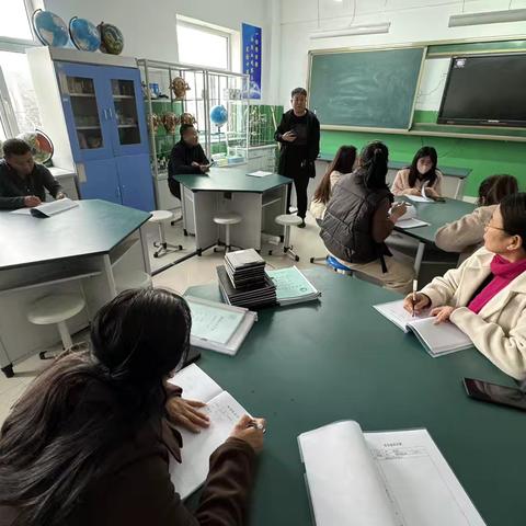 四合乡中心小学校园防踩踏消防安全演练纪实