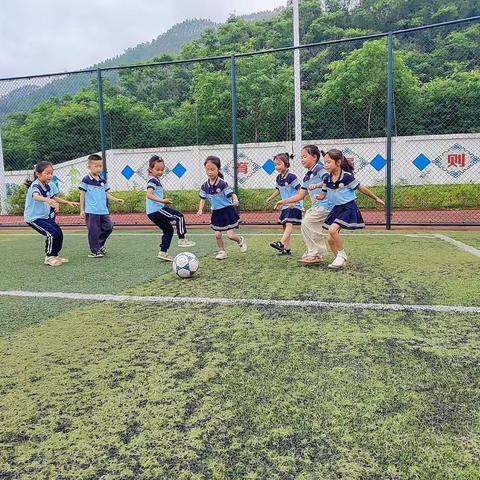 党建引航：走进小学，“幼”见成长——田林县旧州镇中心幼儿园实践侧记