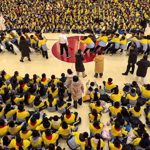 “拔河比赛庆元旦 凝心聚力展风采”——牡丹区第二实验小学六年级拔河比赛活动