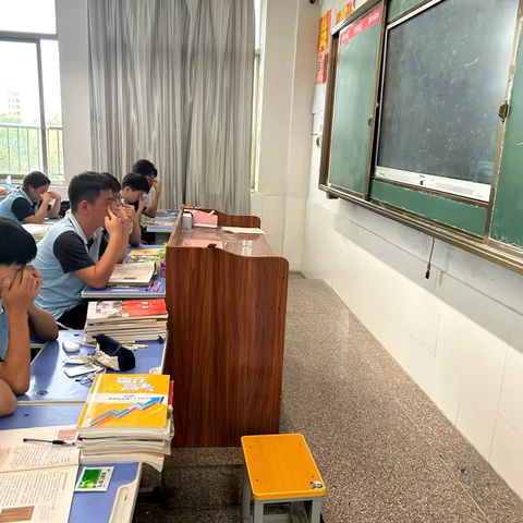 有效减少近视发生，呵护孩子光明未来——滕州二中新校第九个全国近视防控宣传月活动