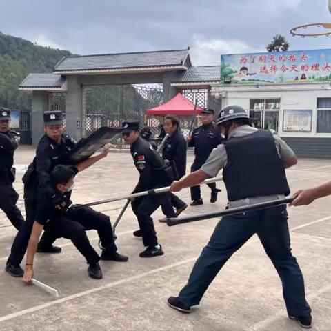 “普法强基”进校园为学生系好“法治安全带”