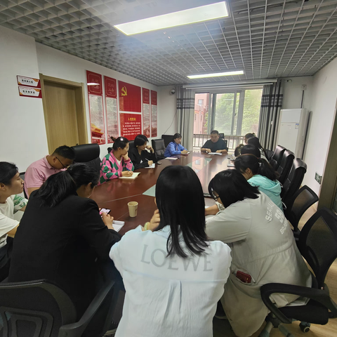 舜泺社区开展“宜居靓家 安康生活”开展环境卫生整治行动