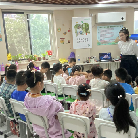 情暖社区 共庆中秋——舜泺社区开展中秋节绘本阅读活动