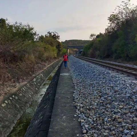 知路爱路护路 共筑平安铁路