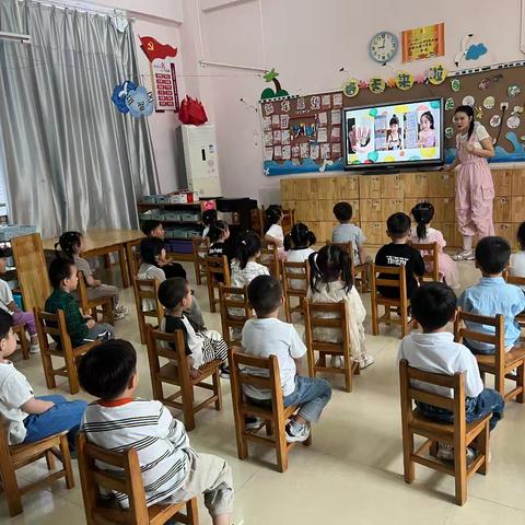 家园携手 情暖乐园——长葛市实验幼儿园小班级段家长进课堂活动