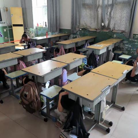 安全记于心，演练重于行——正定县南牛镇东杨庄小学安全应急演练活动