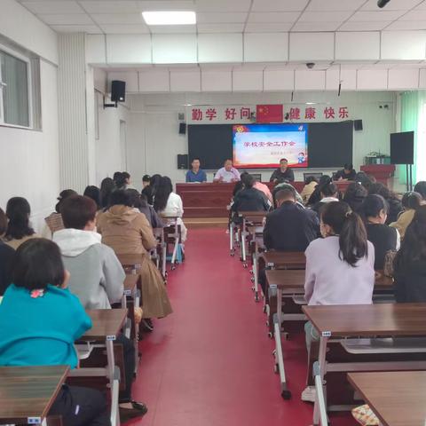 防灾减灾  演练先行——康保县城关小学举行512防灾减灾演练活动