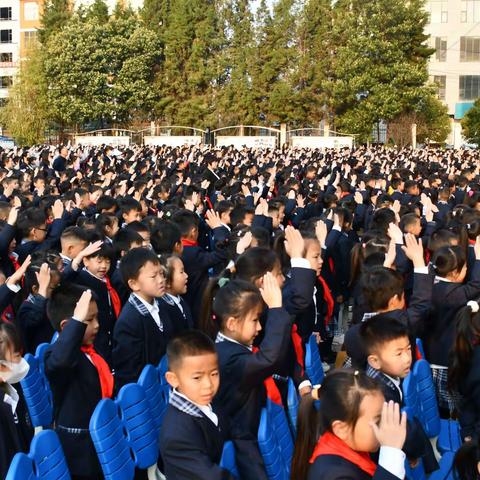 风华正茂龙腾飞     风帆再起展新程——环城小学2024年春季开学典礼暨表彰大会