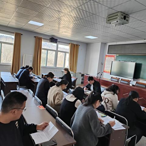 两渡中学初二年级2023-2024学年第一学期期中质量分析会