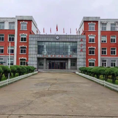 赓续红色血脉 书写青春华章