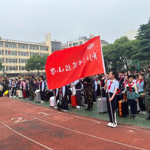 春日“趣”研学，不负好时光---记四（5）班综合实践活动