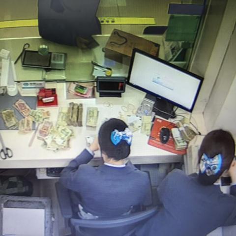 零币兑换“小”服务 彰显金融“大”担当