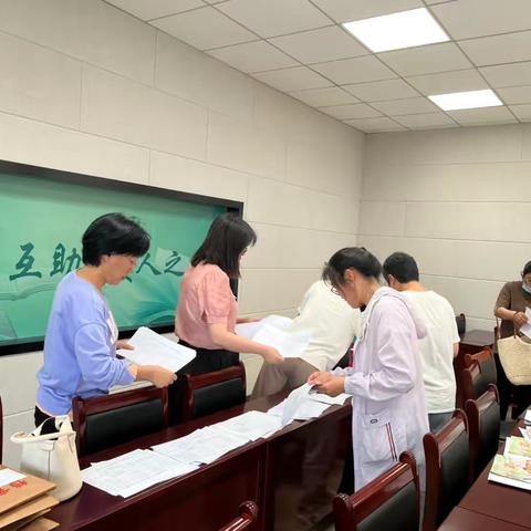 以常规抓教学，以检查促提升          ——侯镇教育学区小学语文常规检查