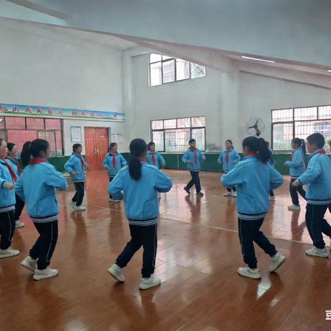 跃动青春，舞韵飞扬——新东中心小学舞蹈社团成长季